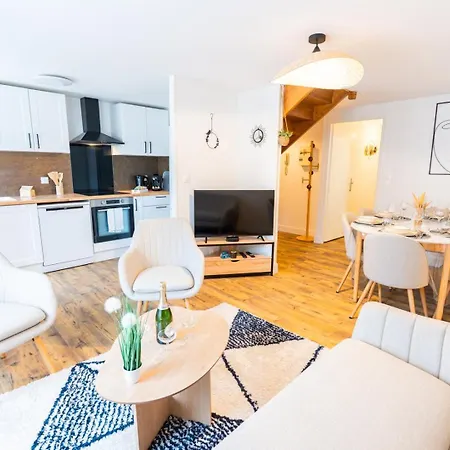 Duplex Au Coeur Du Centre Appartamento *