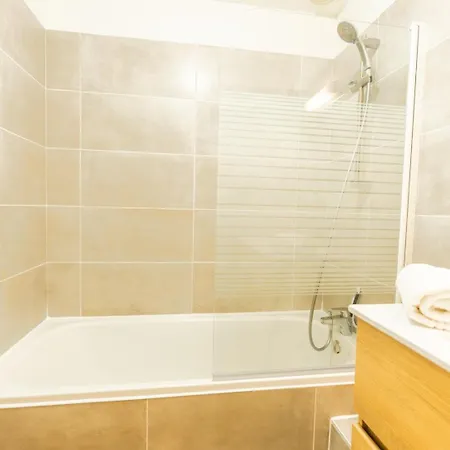 Duplex Au Coeur Du Centre Appartamento