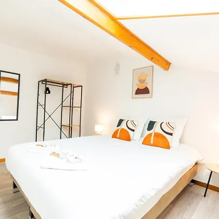 Duplex Au Coeur Du Centre Appartamento